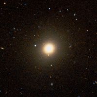 M89 - NGC 4552